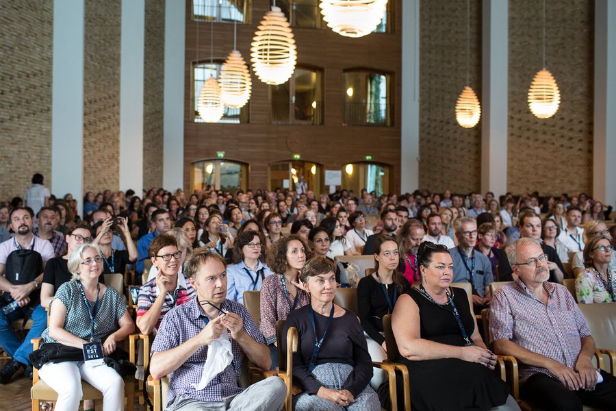 Konference oversættelse Aarhus Universitet  ’The 2016 EST Congress in Aarhus - Translation Studies: Moving Boundaries’ forskning Aarhus BSS