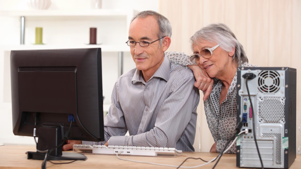gaming_aeldre_forbedre_hjernen_computerspil_neuroracer_bilspil