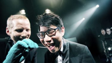 Human afvikling Det Kongelige Teater spastiker Jacob Nossell Eske Willerslev krydsfelt videnskab kultur formidling