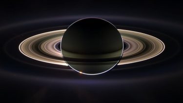 Saturn i modlys
