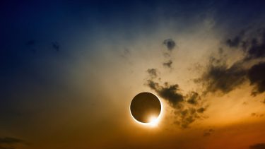 solen solformørkelse korona astronomi skinner