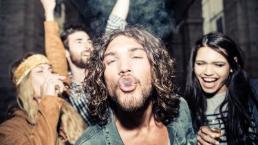 hashrygning, hash, cannabis, lovgivning, legalisering, afkriminalisering, uruguay, portugal, colorado, usa