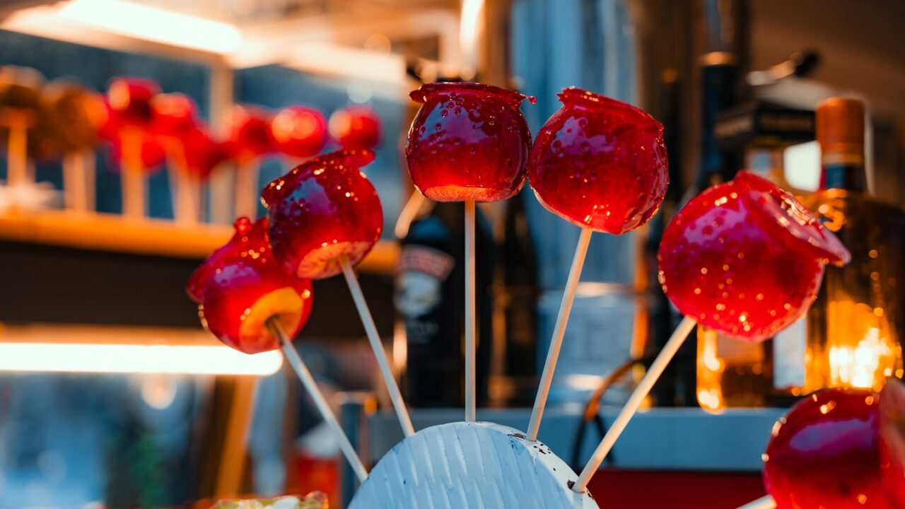 karamelliserede æbler i Cirkus