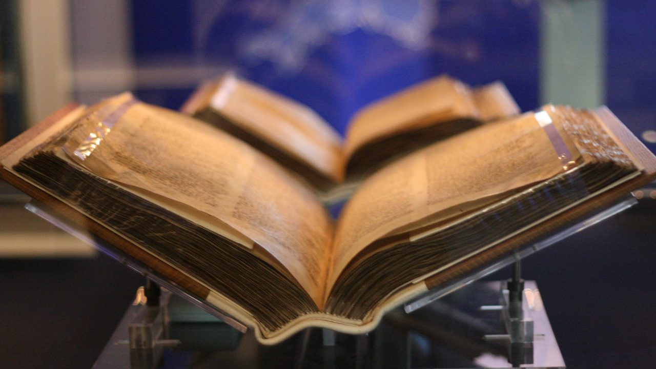Lingvistik evidens sprog vikinger England Danmark Norge bosættelser Domesday Book middelalderen norrøne sprog eddakvad saga skjaldekvad