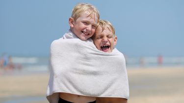 kan man blive syg af at dele håndklæde? bakterier på håndklæder vira roskildesyge børneorm influenza sygdom