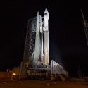 Atlas V med Cygnus på toppen