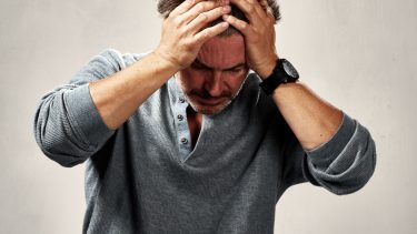 Demens svimmelhed omtågethed midaldrende forvarsel alderdommen ortostatisk hypotension stillingsbetinget lavt blodtryk blodtilstrømning til hjernen indikator infarkt