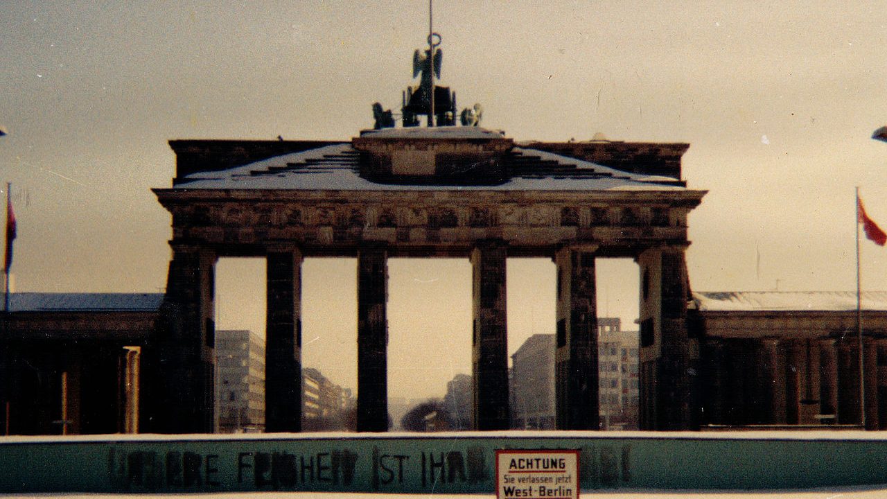 Berlinmuren den kolde krig symbol Tyskland fred murens fald