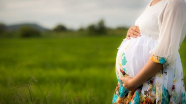 Gravid foster ufødt barn pesticider nærmiljø påvirke skader farligt misdannelse undervægt