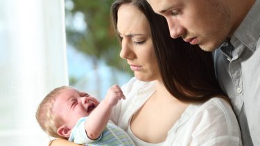 baby barn forældre nybagt mor far forældretræning kursus stress dårlig selvtillid