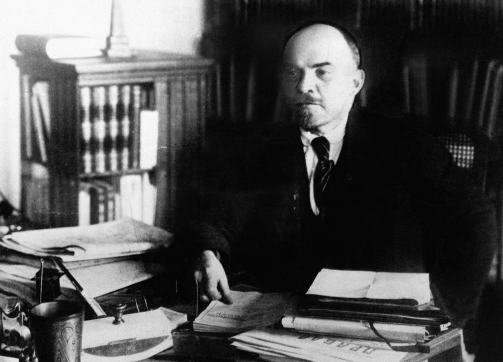 lenin sovjet bolsjevikker oktoberrevolution 1917 leningrad
