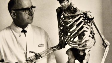 Den danske læge og medicinhistoriker Vilhelm Møller-Christensen (1903-1988) var en pioner inden for forskning i spedalskhed. (Foto udlånt af Jesper From)