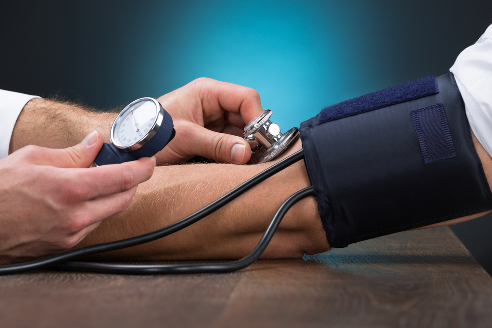 blodtryk hævelser mund svælg medicin livstruende allergisk reaktion bivirkninger sjælden personaliseret genetik mutation patienter recept ordinere fingeraftryk diabetes nyresygdomme hypertension indlæggelse antihistamin allergi respirator behandling