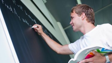 matematik skole læring uddannelse fokus svært vanskeligt dumpe karakterer indsats arbejde brøkregning motivation