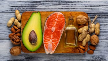 fedt vægt sundhedseffekter kalorier stofskifte tilpasser fedme diabetes hjertesygdom insulinfølsomhed kulhydrat fedtstoffer kolesterol-profil sundhedsparametre mættet flerumættet umættet BMI sukker