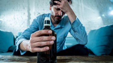 alkoholisme alkoholafhængighed behandling afvænning misbrug afhængighed alkoholbehandling rusmidler