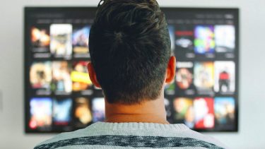 binge watching tv serie netflix hbo