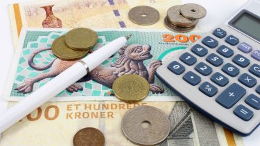Danmark Sverige økonomi coronakrisen strategier fald forbrug