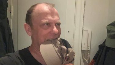 Jesper spiser gammel kasket