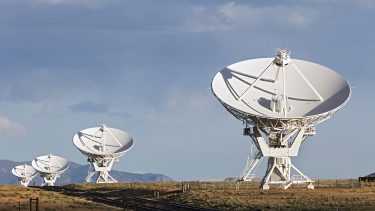 Satellitter lytter efter liv i rummet