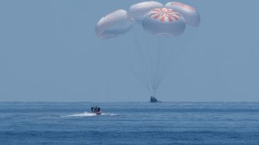 SpaceX landing rumfart Dragon Crew Den Internationale Rumstation Elon Musk NASA astronauter Crew-Demo-2 bemandet Robert Behnken Douglas Hurley