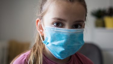 I corona-tiden bør praktiserende læger og behandlere være særligt opmærksomme på, at tvangstanker og symptomer på angst og depression kan forværres blandt unge OCD-patienter. (Foto: Shutterstock)