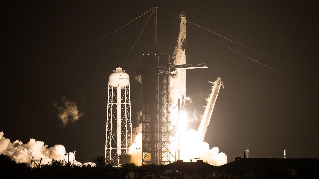 nasa spacex crew 1 opsendelse cover