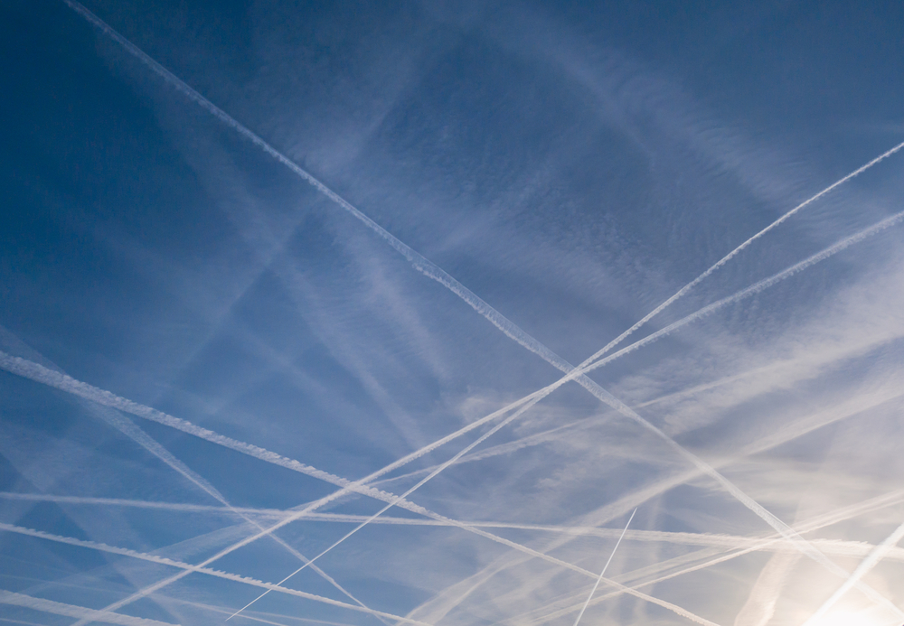 Kondensstriber fly miljø COVID-19 effekt cirrusskyer
