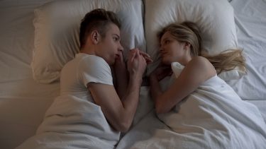 Ungt par sex debut genetik