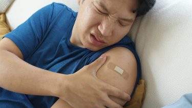 vaccine corona bivirker smerter feber træthed hævelse coronavaccine COVID-19