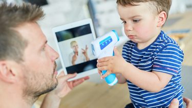 COVID-19 corona sygdom smitte bakterier RNA DNA virale protein genetisk vilde dyr får antistoffer epidemi pandemi udbredelse udbrud global spredning vaccine behandling