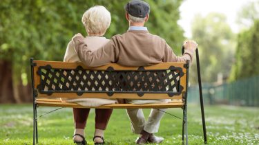 gamle mennesker lytter alzheimers kognition resiliens