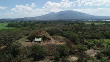 mayaer pyramide campana