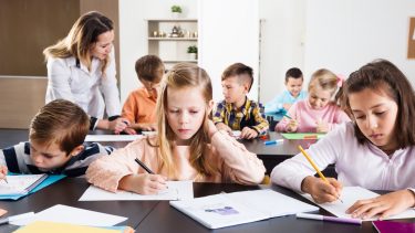 skolebørn undervisning elever skole lærer_naturfag_naturvidenskabensABC