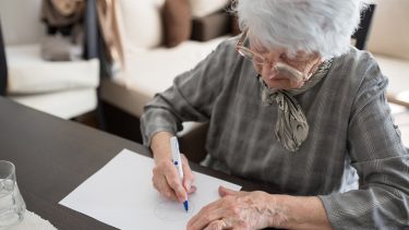 ældre kvinde mental hastighed 60 år skarphed kognition tempo test hjerne