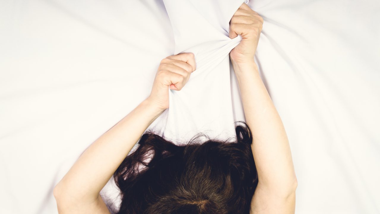 kvinde lagen orgasme mindfulnes tankens kraft