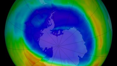 ozonlaget med hul ned til sydpolen