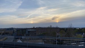 To sole på himlen