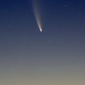 Kometen C2020 F3 (NEOWISE) fotograferet 11. juli 2020 i Californien.