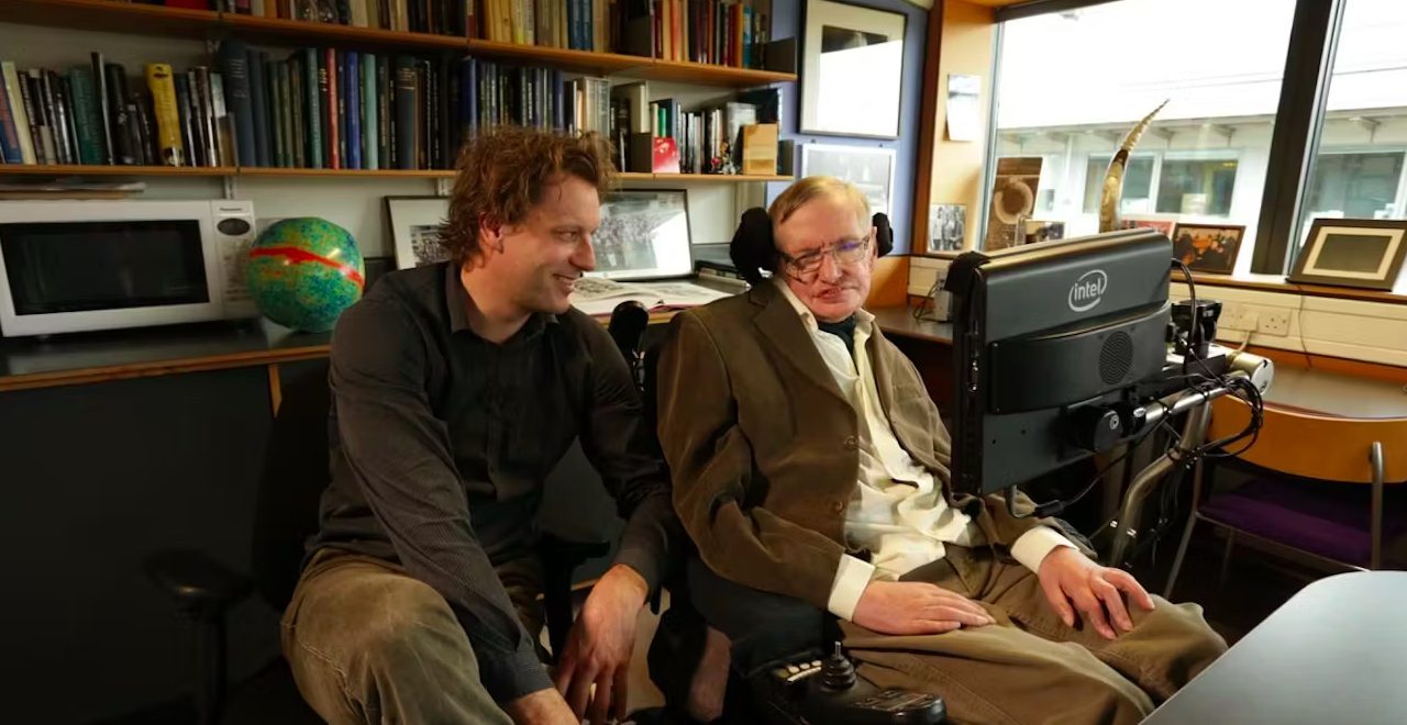Foto af Stephen Hawking og Thomas Hertog
