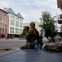 Soldat fra Wagner-gruppen i den russiske by Rostov