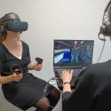 Patient med virtual reality-headset på