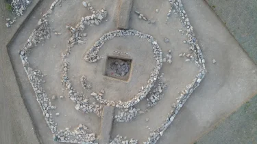 sekskantet pyramide i kasakhstan set fra oven