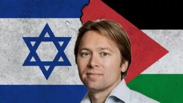 professor sune haugbølle foran israel og palæstina flag