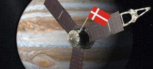 Juno satellit ved Jupiter illustration med dansk flag sat ind