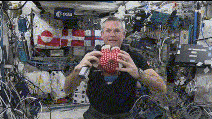 rasmus-klump-in-space-optimized-gifd