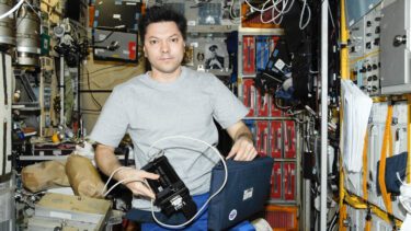 kosmonaut, Oleg Kononenko, på rumstationens zvezda service modul