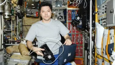 kosmonaut, Oleg Kononenko, på rumstationens zvezda service modul