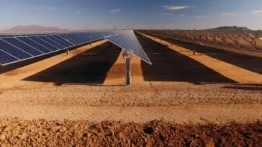 Solceller tæt på i ørken