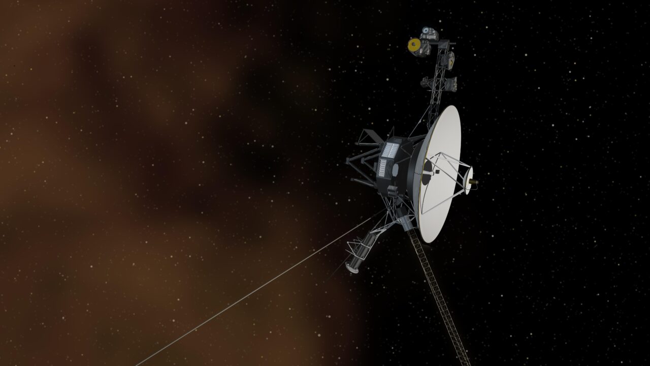 En illustration af Voyager 1, der bevæger sig ind i rummet mellem stjerner